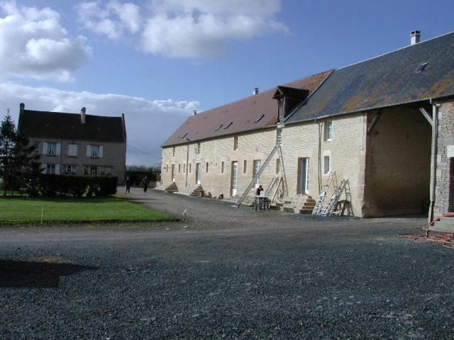 Ferme De La Riviere Bed and Breakfast Petiville  Eksteriør billede